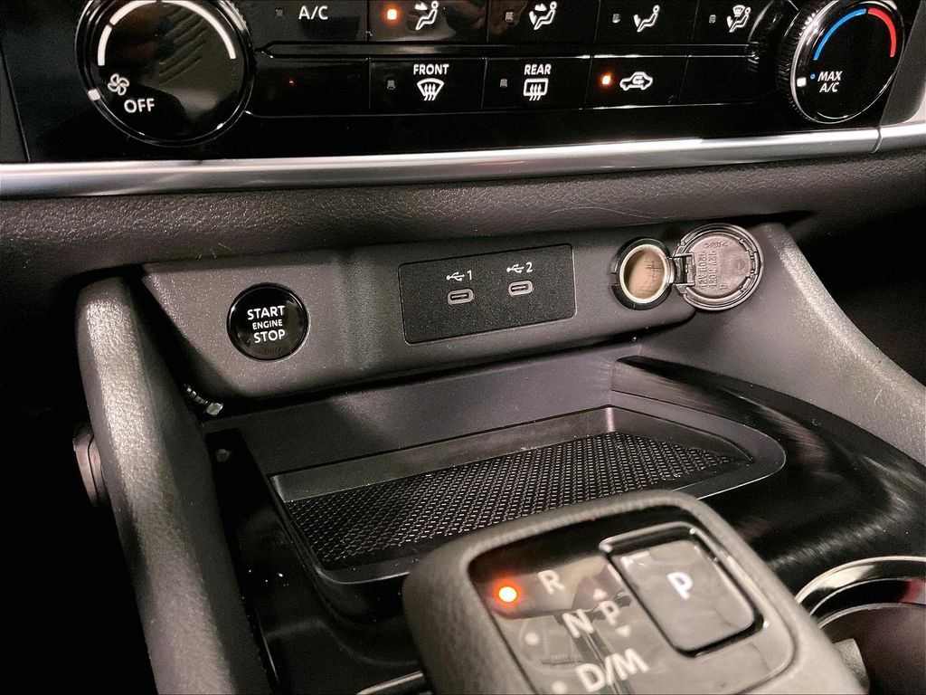 2024 Nissan Rogue — photo 26