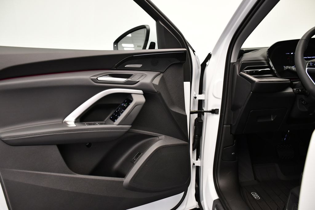 Thumbnail: 2025 Audi Q5 - 31