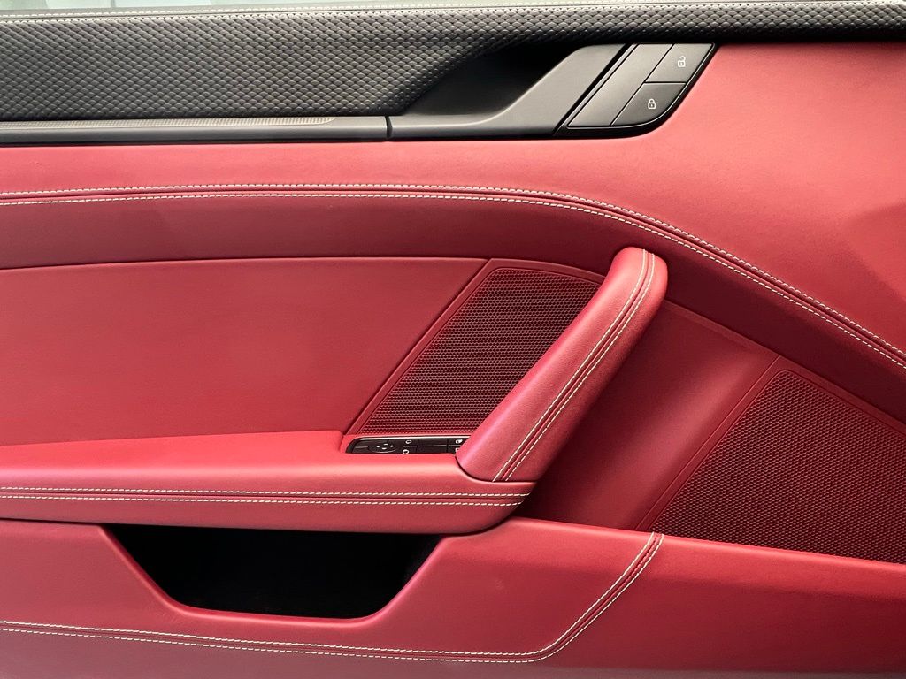 Thumbnail: 2022 Porsche 911 - 19