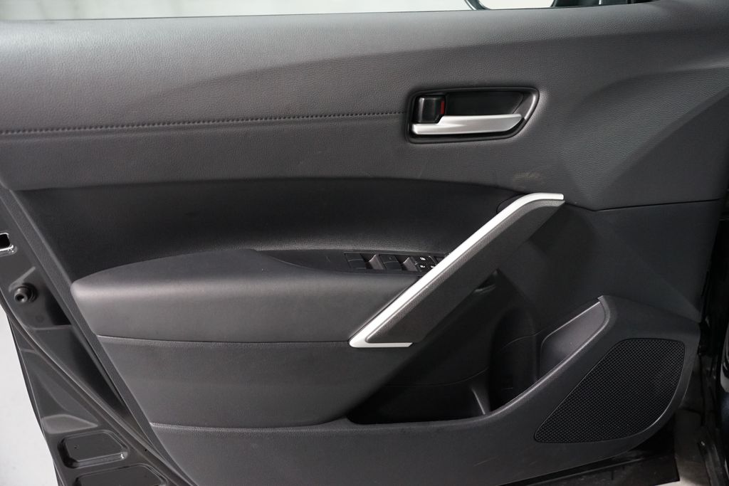 Thumbnail: 2025 Toyota Corolla Cross - 32