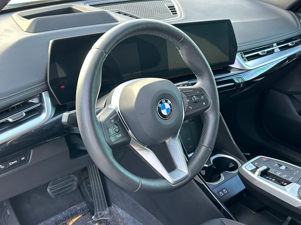 Thumbnail: 2025 BMW X1 - 13