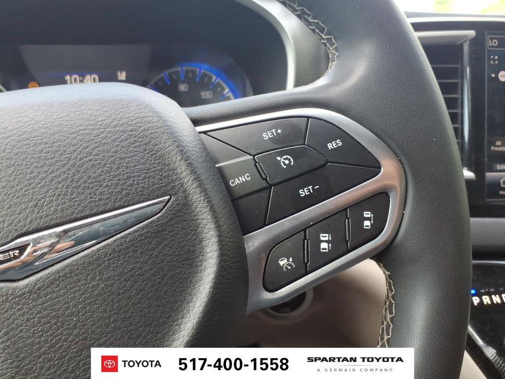 Used 2024 Black Chrysler Touring L image 18