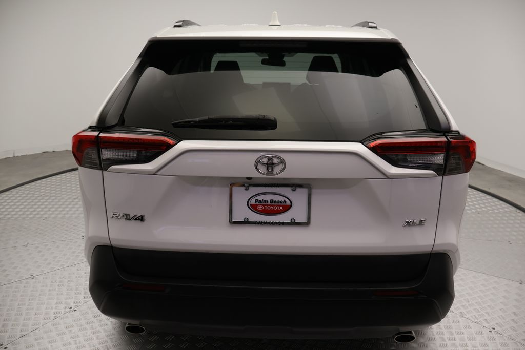 Thumbnail: 2020 Toyota RAV4 - 10