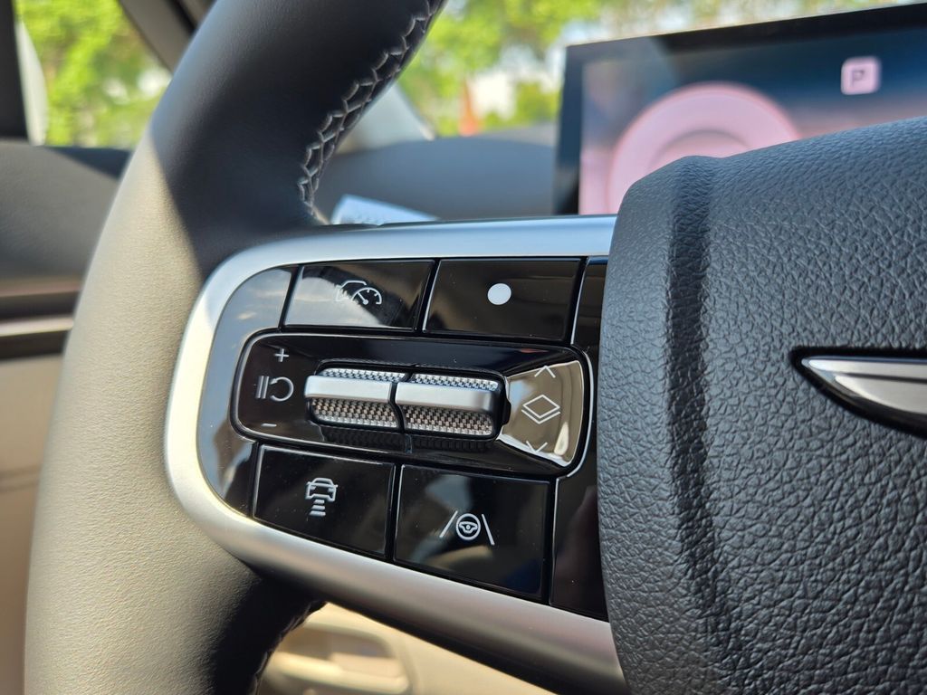 2027 Genesis Gv70