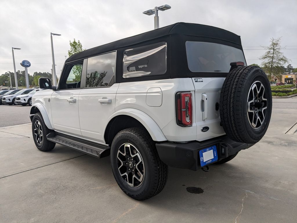 2025 Ford Bronco Outer Banks