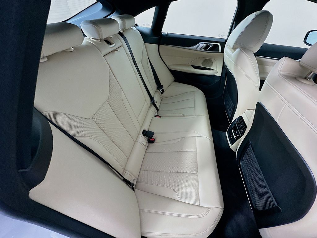 2023 BMW 4 Series M440i xDrive 27