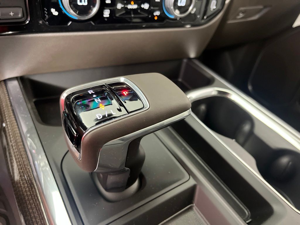 Thumbnail: 2026 Chevrolet Silverado 1500 - 29