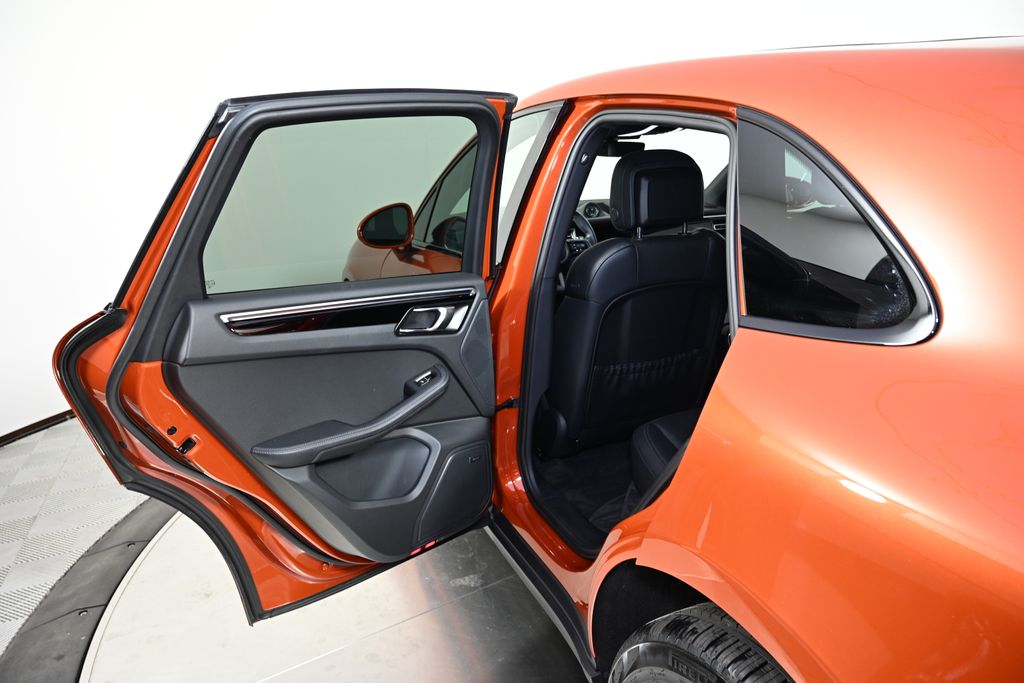 Thumbnail: 2024 Porsche Macan - 23