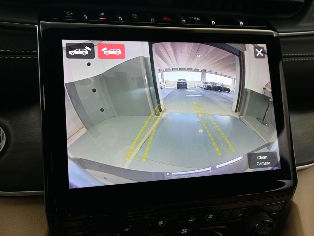 Used 2023 Baltic Gray Metallic Clearcoat Jeep Limited image 24