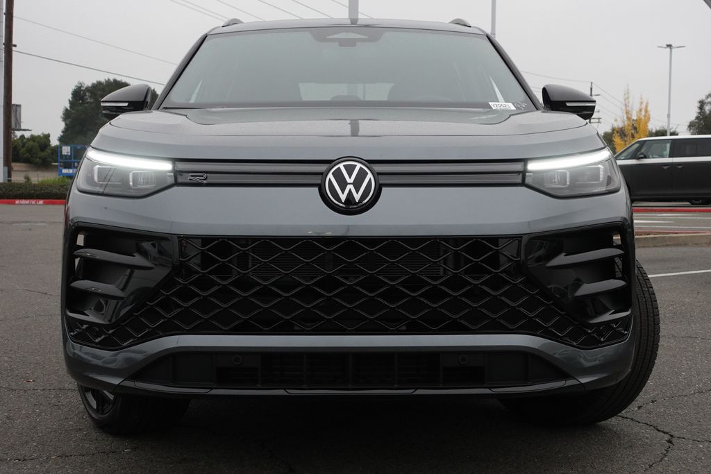 New 2026  Volkswagen 2.0T SE R-Line Black image 4