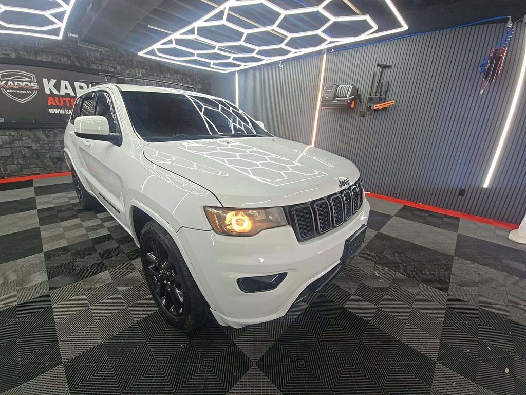 Bright White Clearcoat 2019 Jeep Grand Cherokee Altitude 4WD SUV / Crossover Four-Wheel Drive 8-Speed Automatic