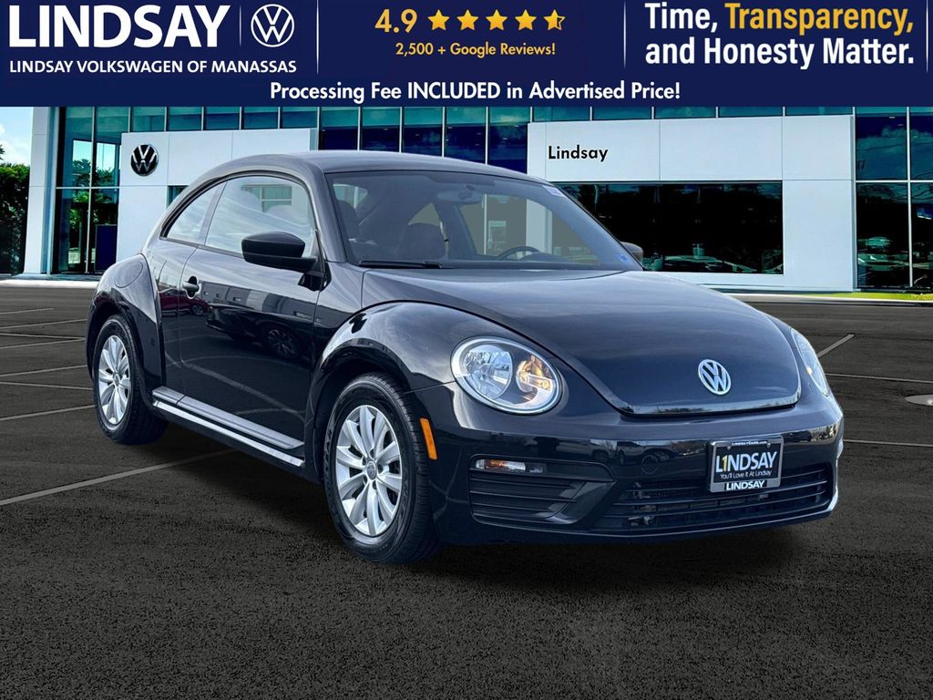 2018 Volkswagen Beetle 2.0T S Hatchback FWD