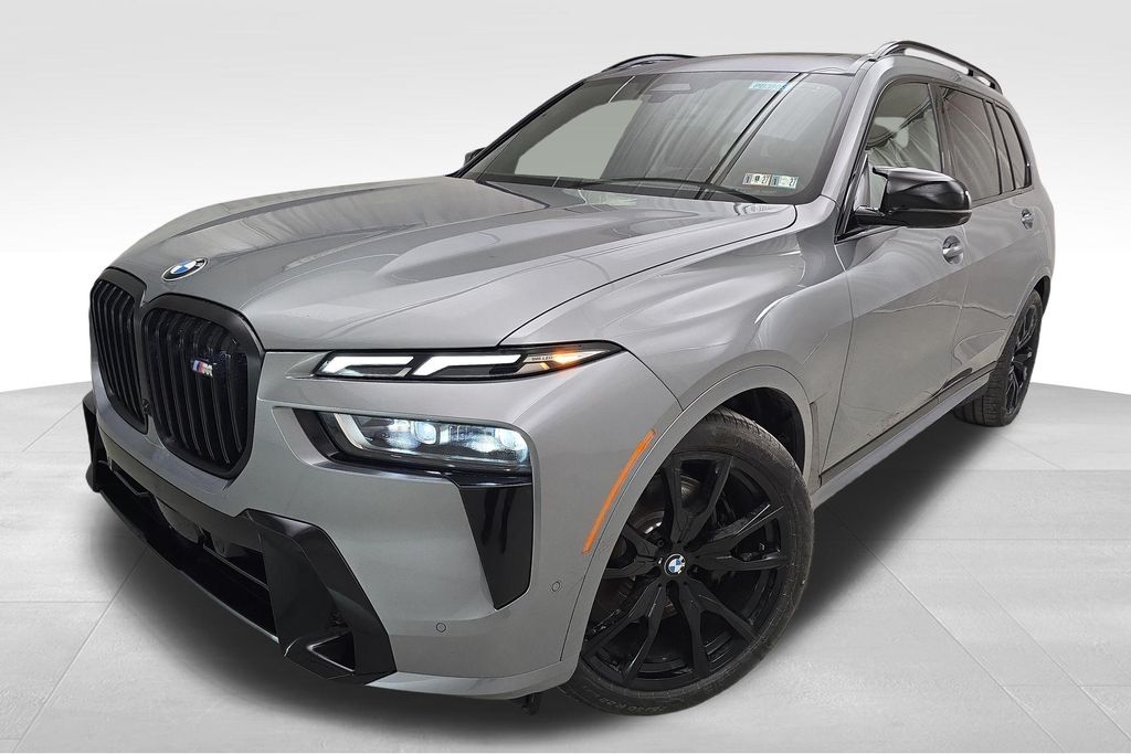 2026 BMW X7 M60i's photo