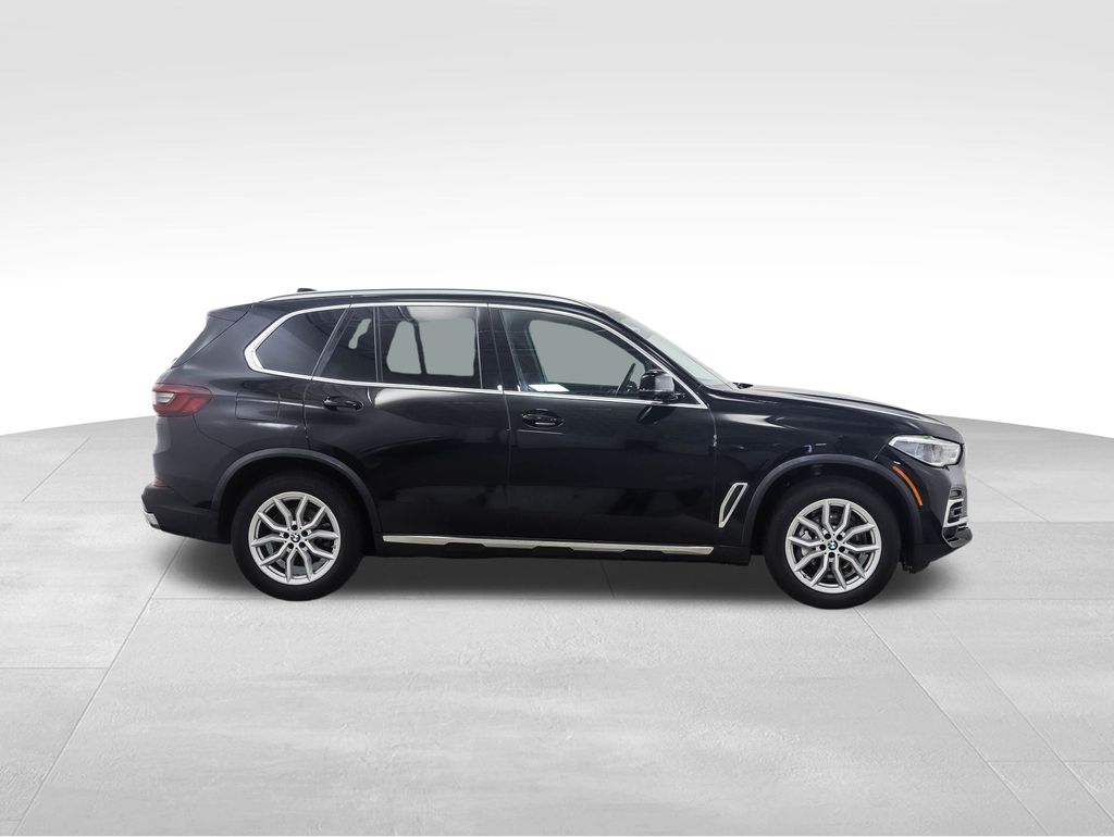Thumbnail: 2022 BMW X5 - 6