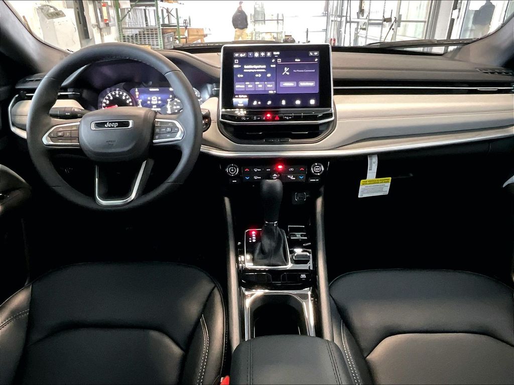 2026 Jeep Compass — photo 12