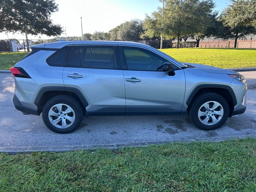 Thumbnail: 2022 Toyota RAV4 - 6