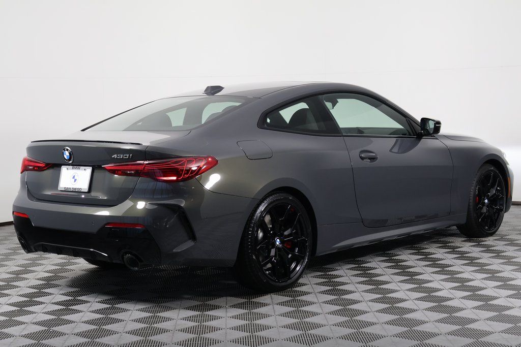 Thumbnail: 2026 BMW 4 Series - 2