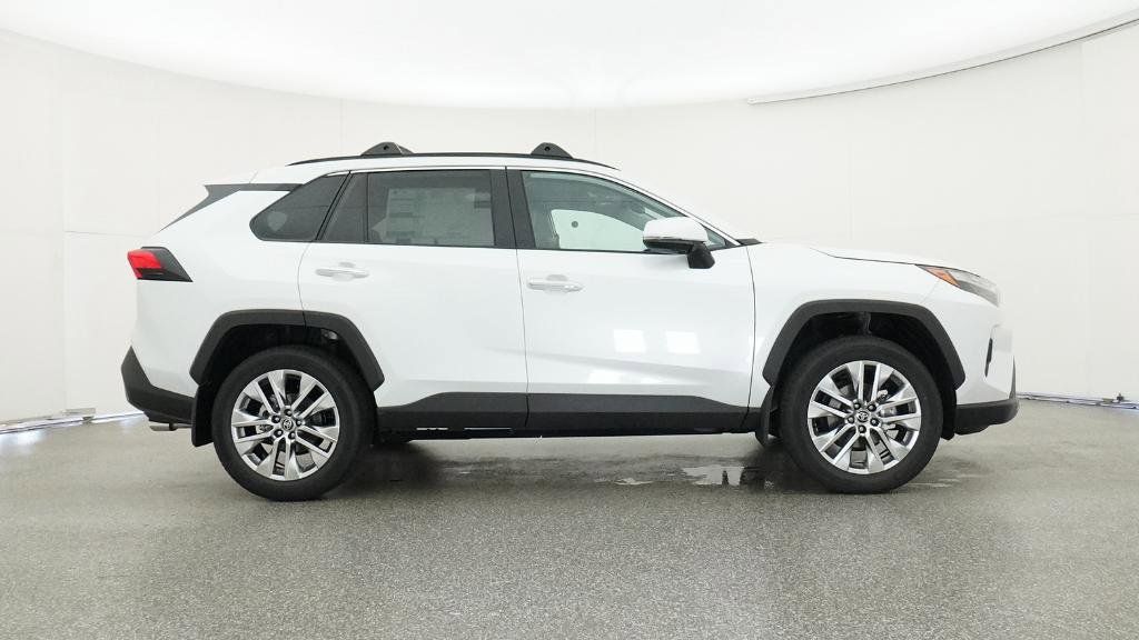 Thumbnail: 2025 Toyota RAV4 - 3
