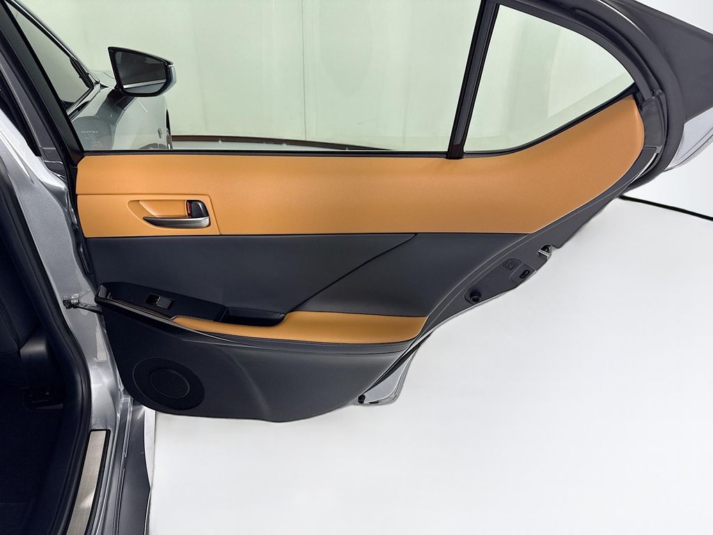 Thumbnail: 2025 Lexus IS - 27