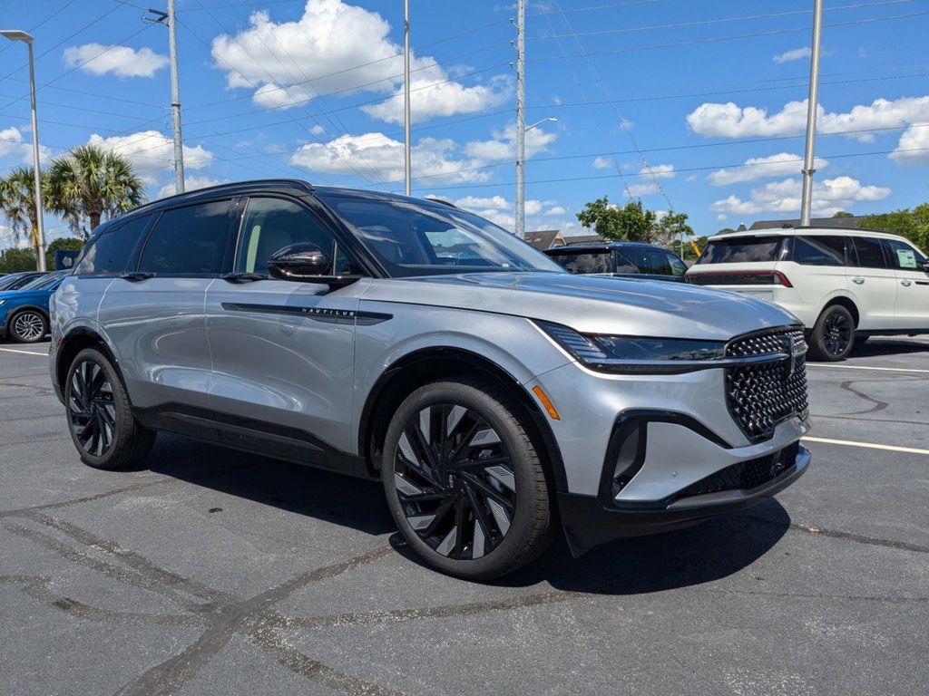 2025 Lincoln Nautilus Hybrid Reserve