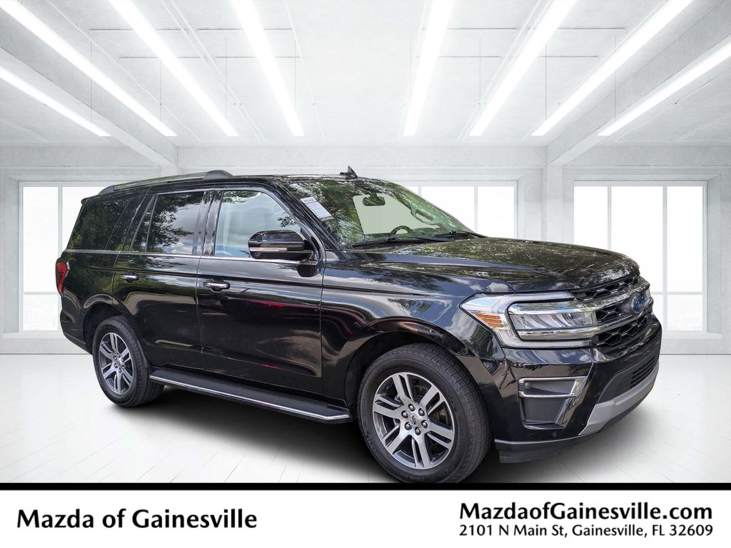 Black Metallic 2022 Ford Expedition SUV / Crossover 4X2 Automatic