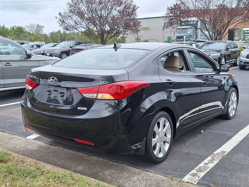 Thumbnail: 2013 Hyundai Elantra - 4