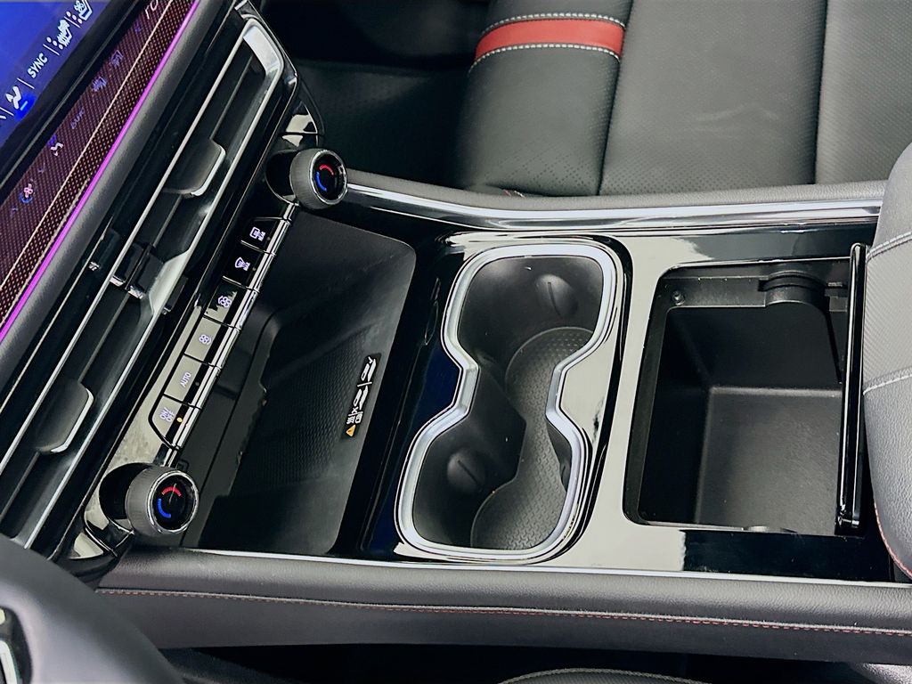 Thumbnail: 2024 Chevrolet Traverse - 17