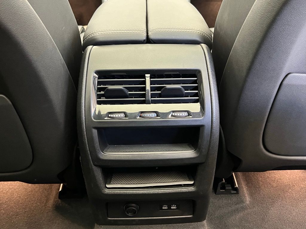 Thumbnail: 2025 BMW X5 - 9