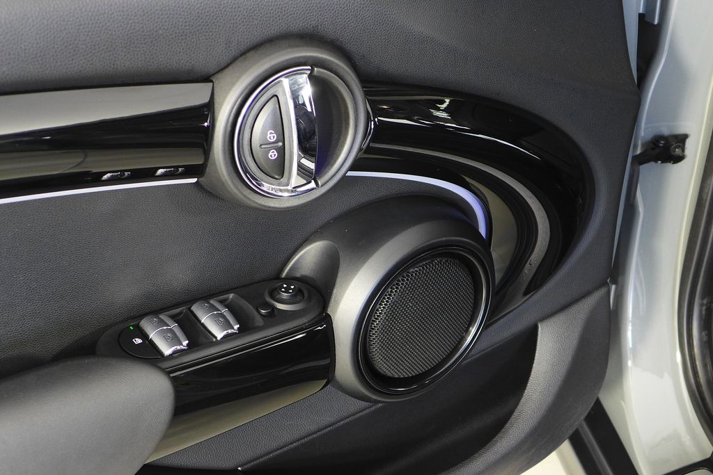 Thumbnail: 2022 MINI Cooper - 12