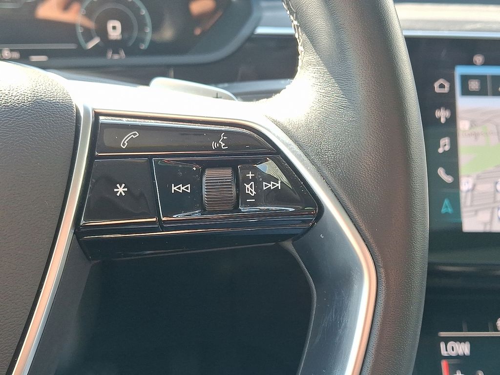 Thumbnail: 2024 Audi Q8 e-tron - 23