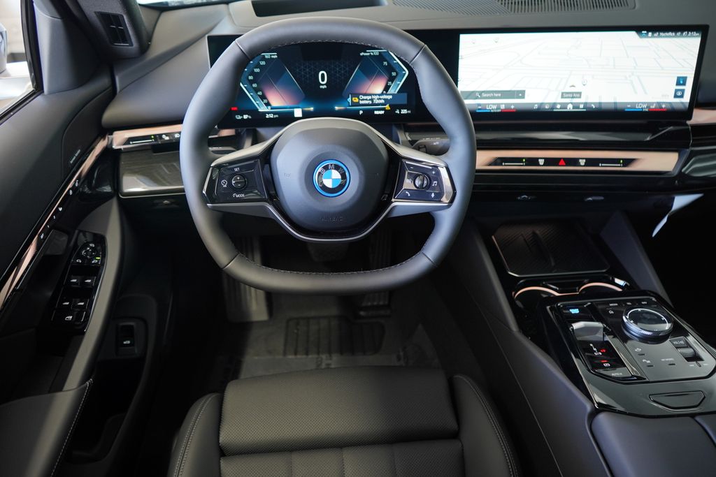 Thumbnail: 2026 BMW i5 - 16