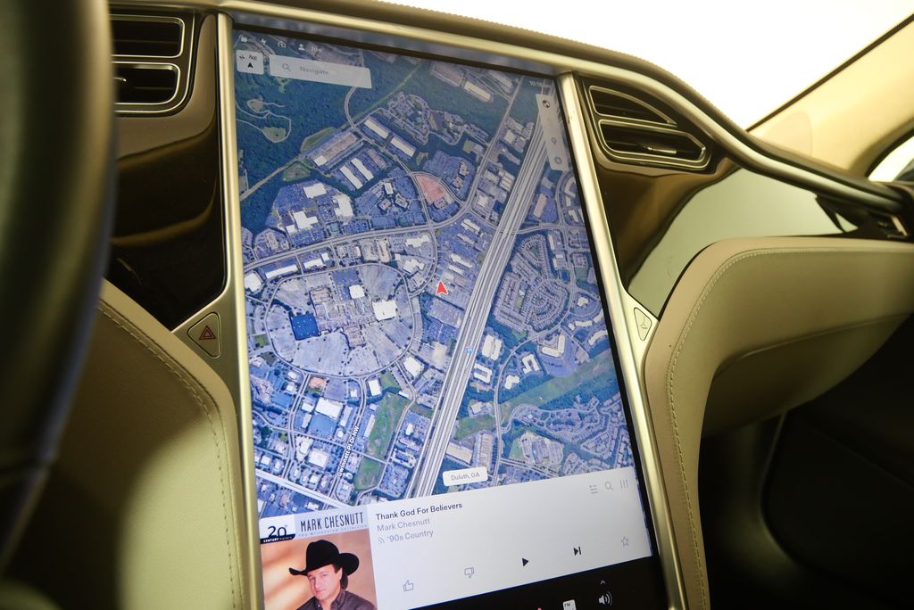 Thumbnail: 2013 Tesla Model S - 22