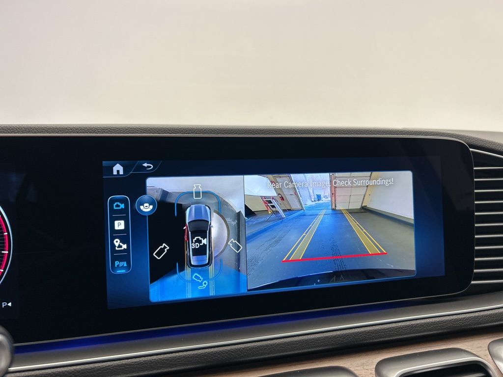 Thumbnail: 2026 Mercedes-Benz GLE - 18