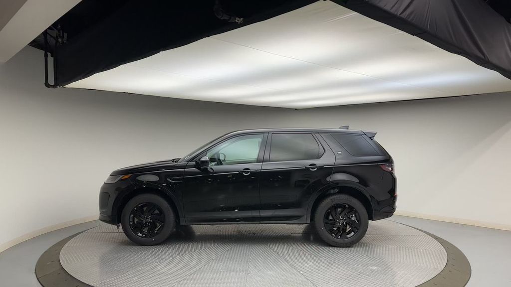 2024 Land Rover Discovery Sport S 5