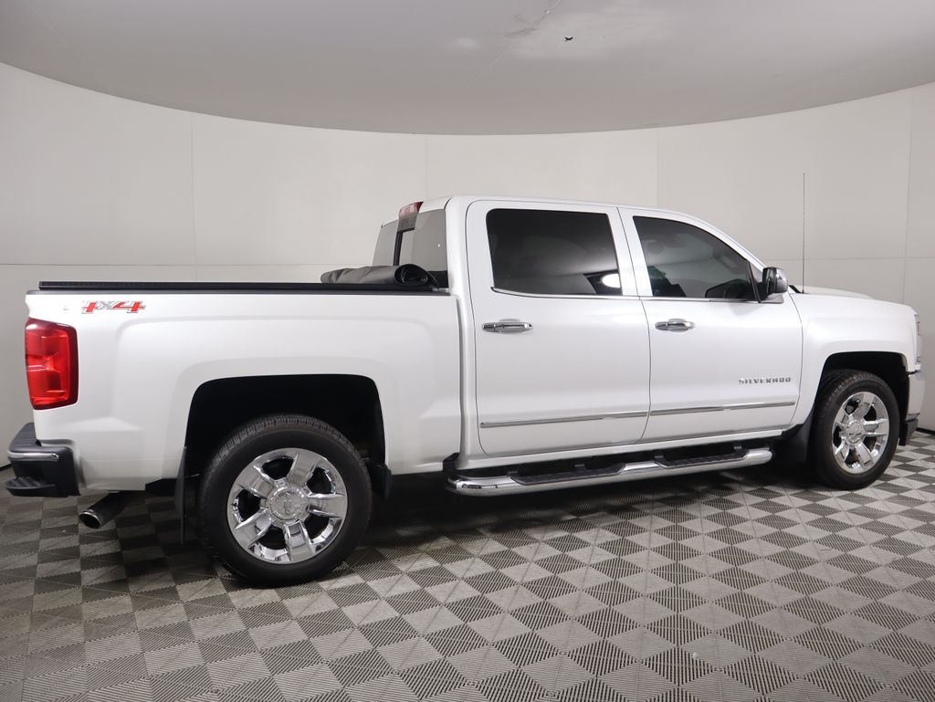 Thumbnail: 2017 Chevrolet Silverado 1500 - 4