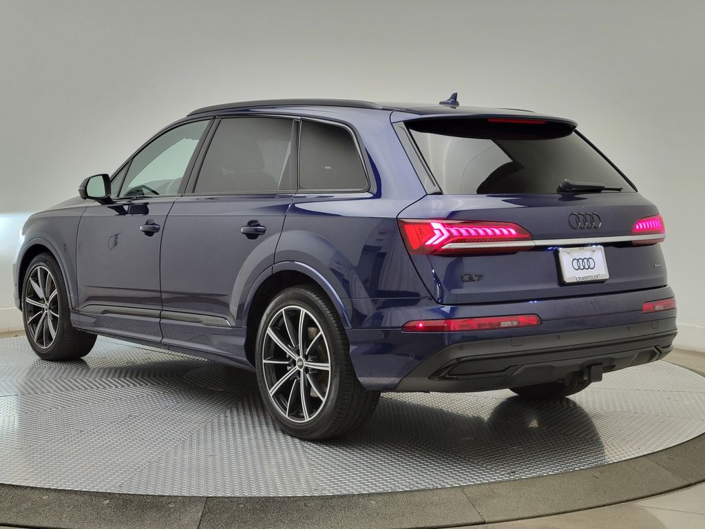 Thumbnail: 2021 Audi Q7 - 4