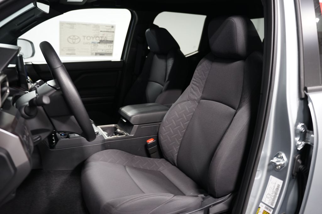 2025 Toyota Tacoma SR5 28