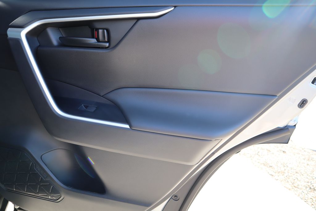 Thumbnail: 2025 Toyota RAV4 - 26