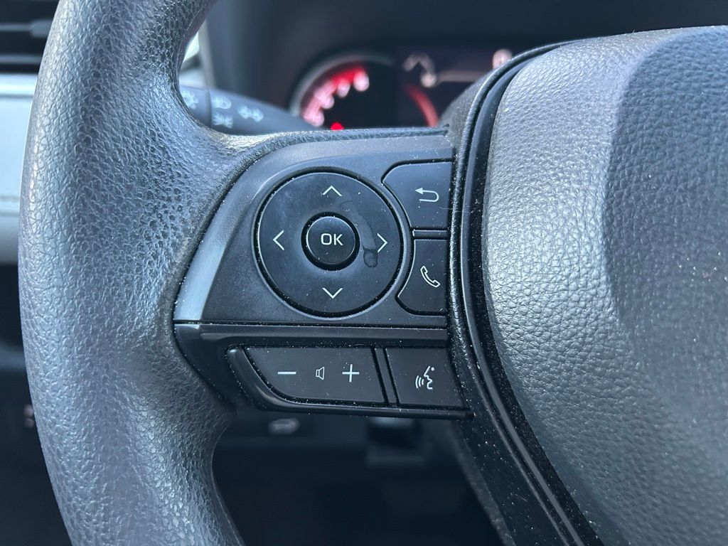 Thumbnail: 2023 Toyota RAV4 - 20