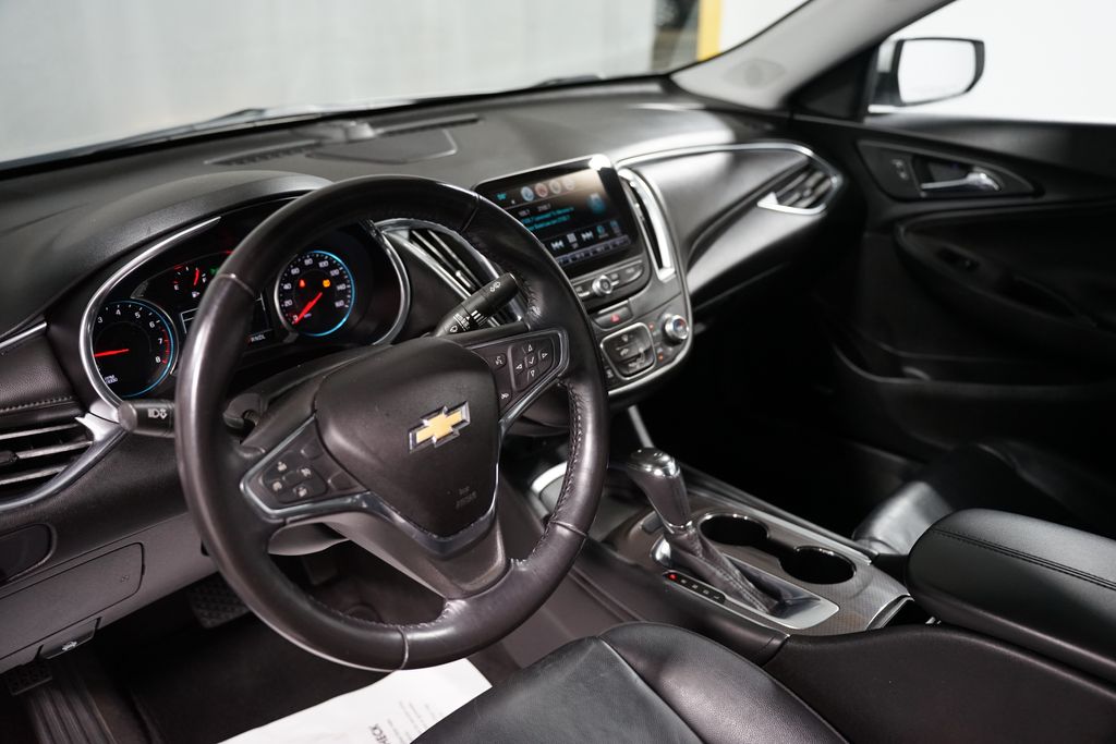 2018 Chevrolet Malibu LT 9