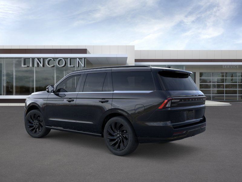Thumbnail: 2025 Lincoln Navigator - 4