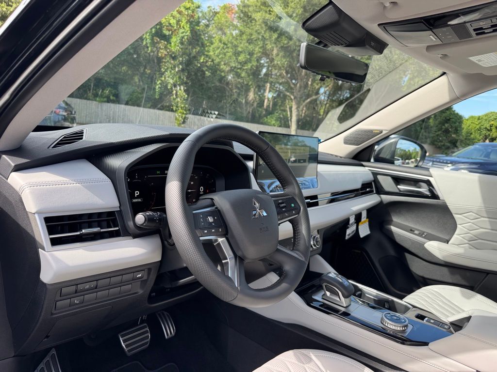 New 2025 Mitsubishi Outlander SUV