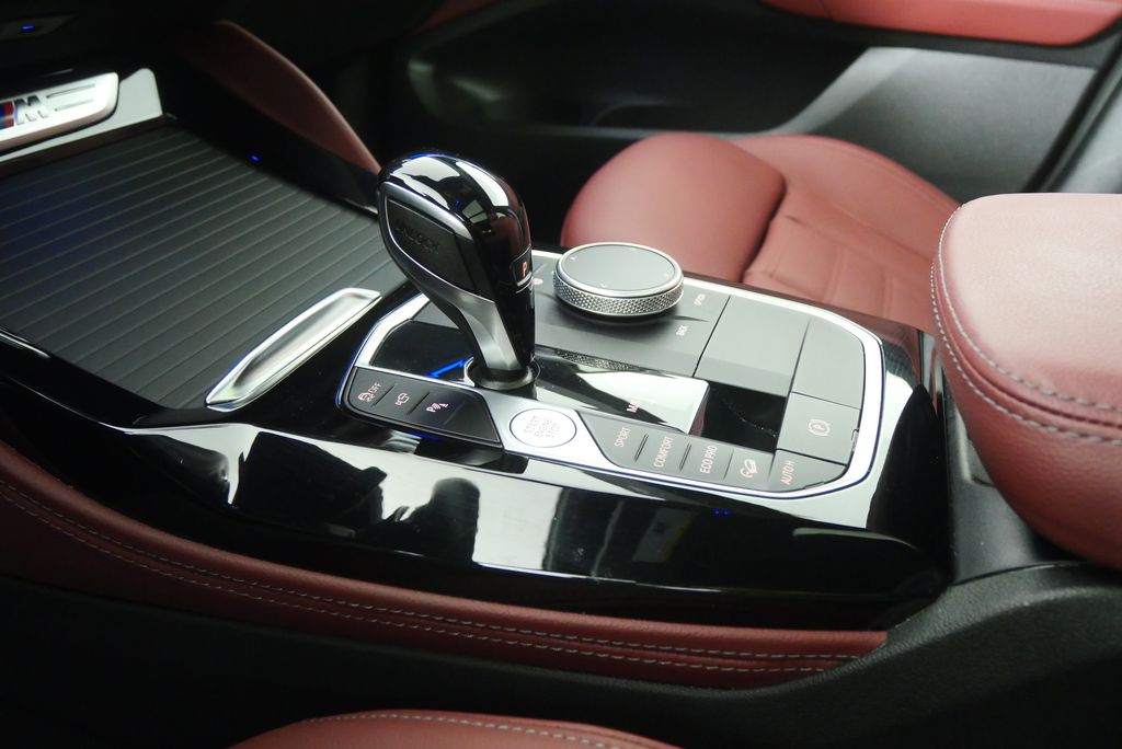 Thumbnail: 2023 BMW X4 - 28