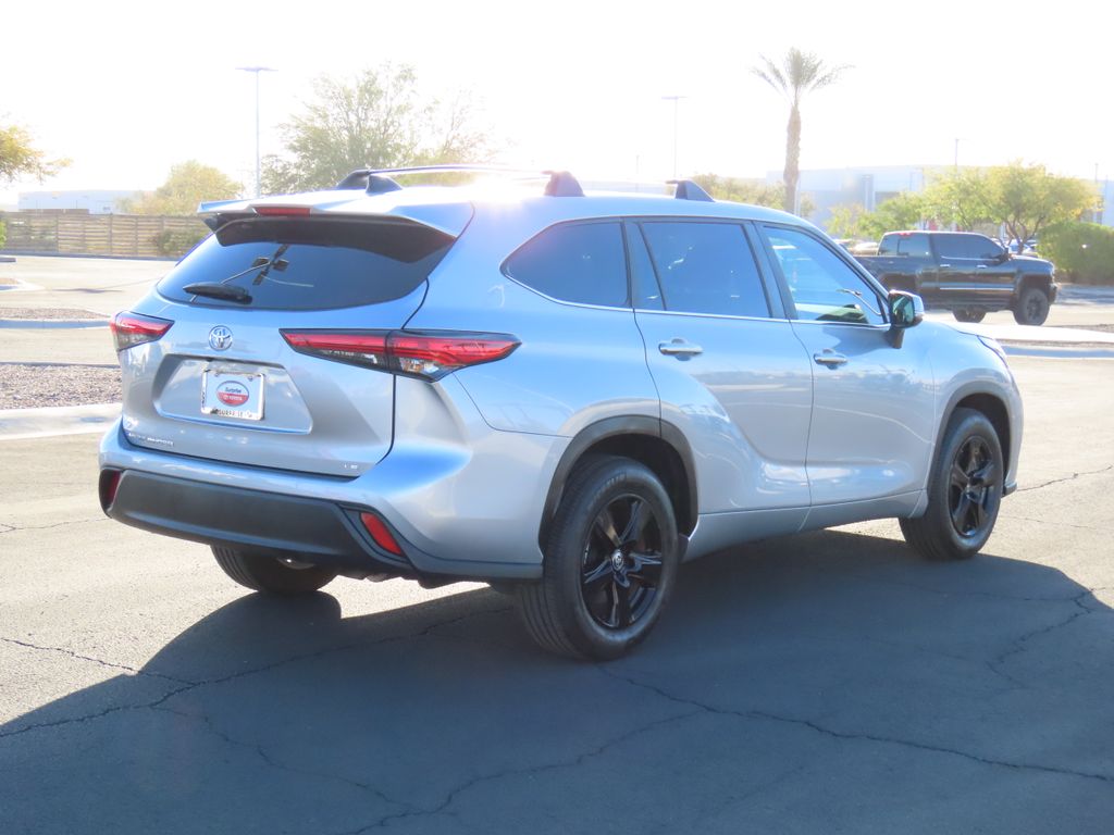 2023 Toyota Highlander LE 5