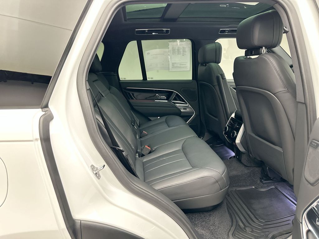 Thumbnail: 2024 Land Rover Range Rover - 7