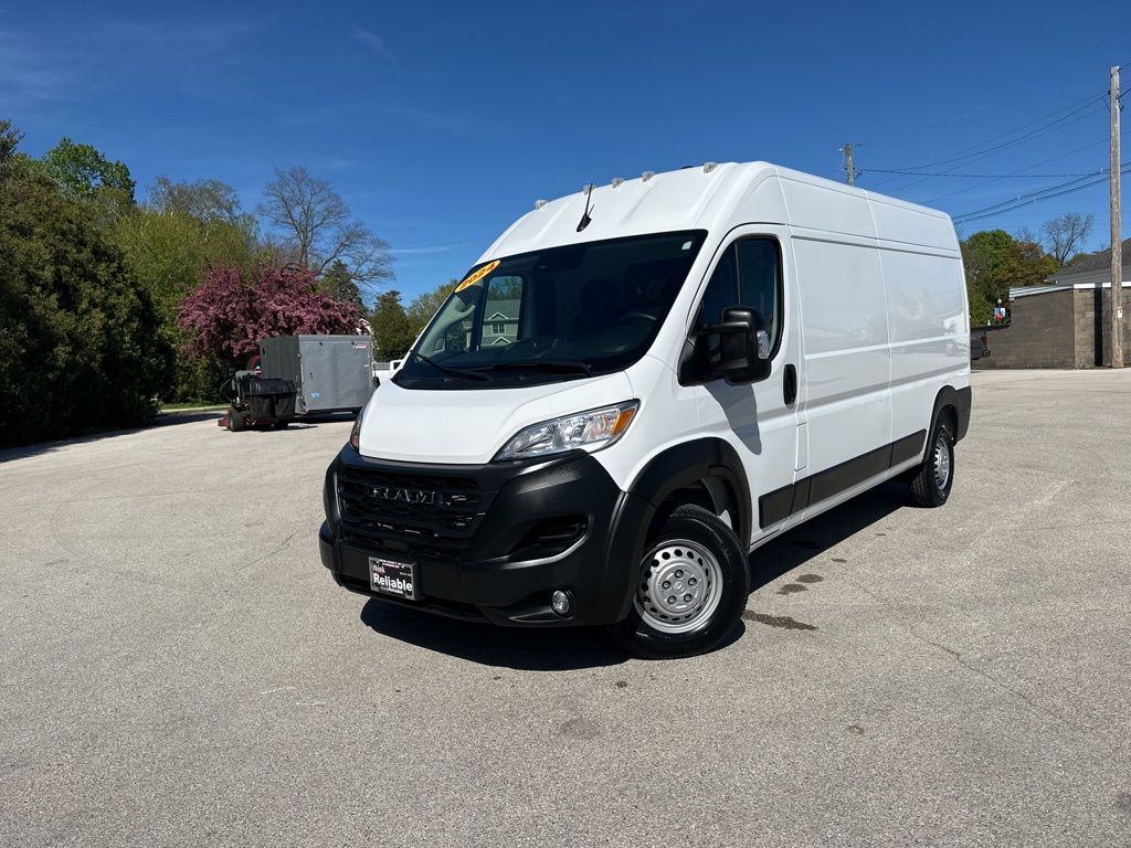 Bright White Clearcoat 2024 RAM ProMaster Van 9-Speed Automatic