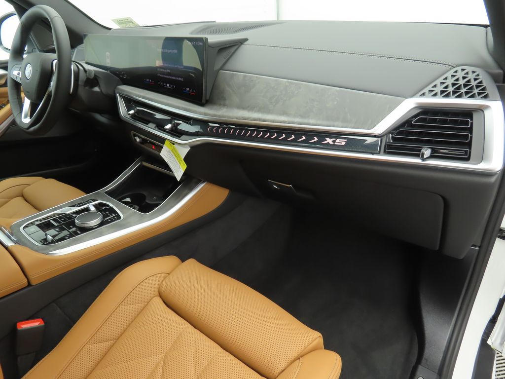 Thumbnail: 2026 BMW X5 - 17