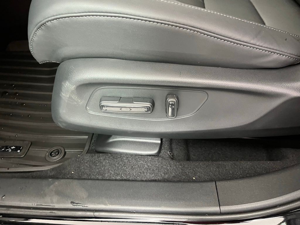 Thumbnail: 2025 Acura ADX - 26