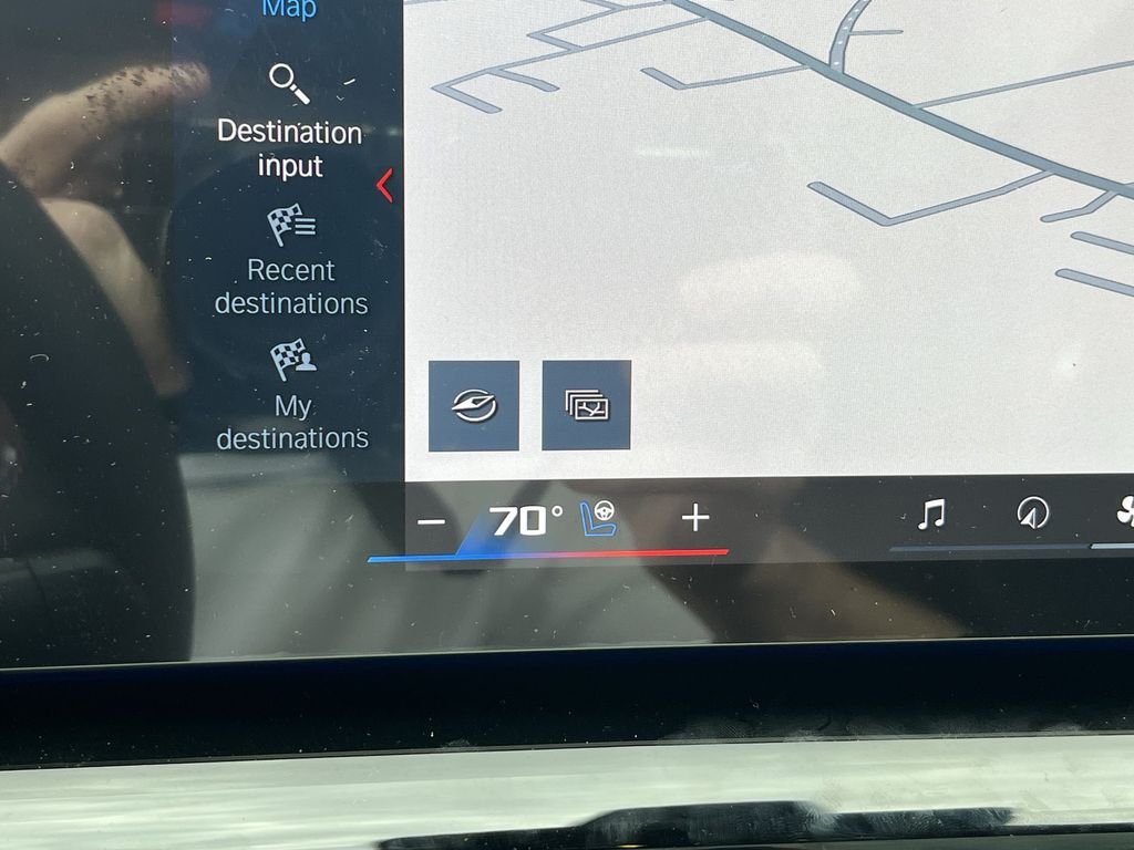 Thumbnail: 2026 BMW M5 - 19