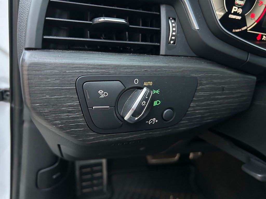 Thumbnail: 2023 Audi A4 - 19